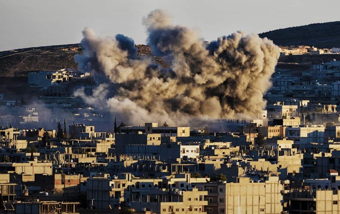 Airstrike bomb ISIS Gradient