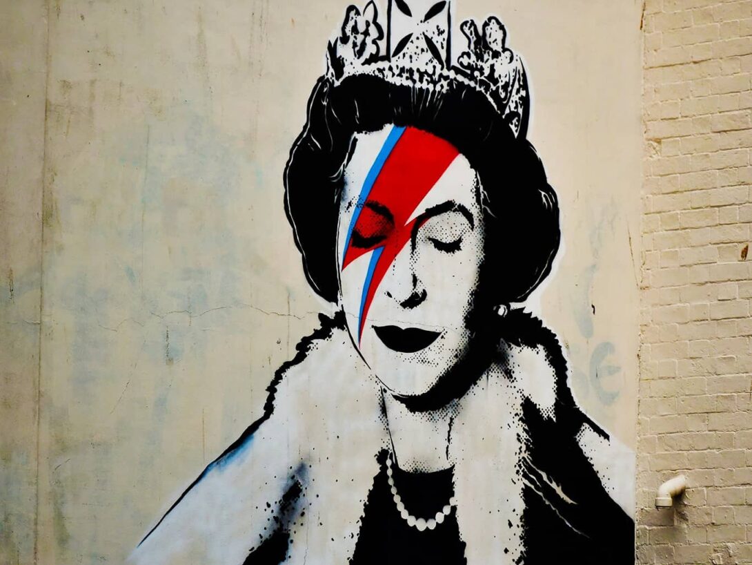 Banksy Queen Gradient