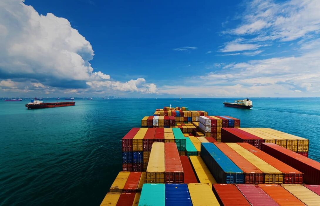 Cargo ship Gradient