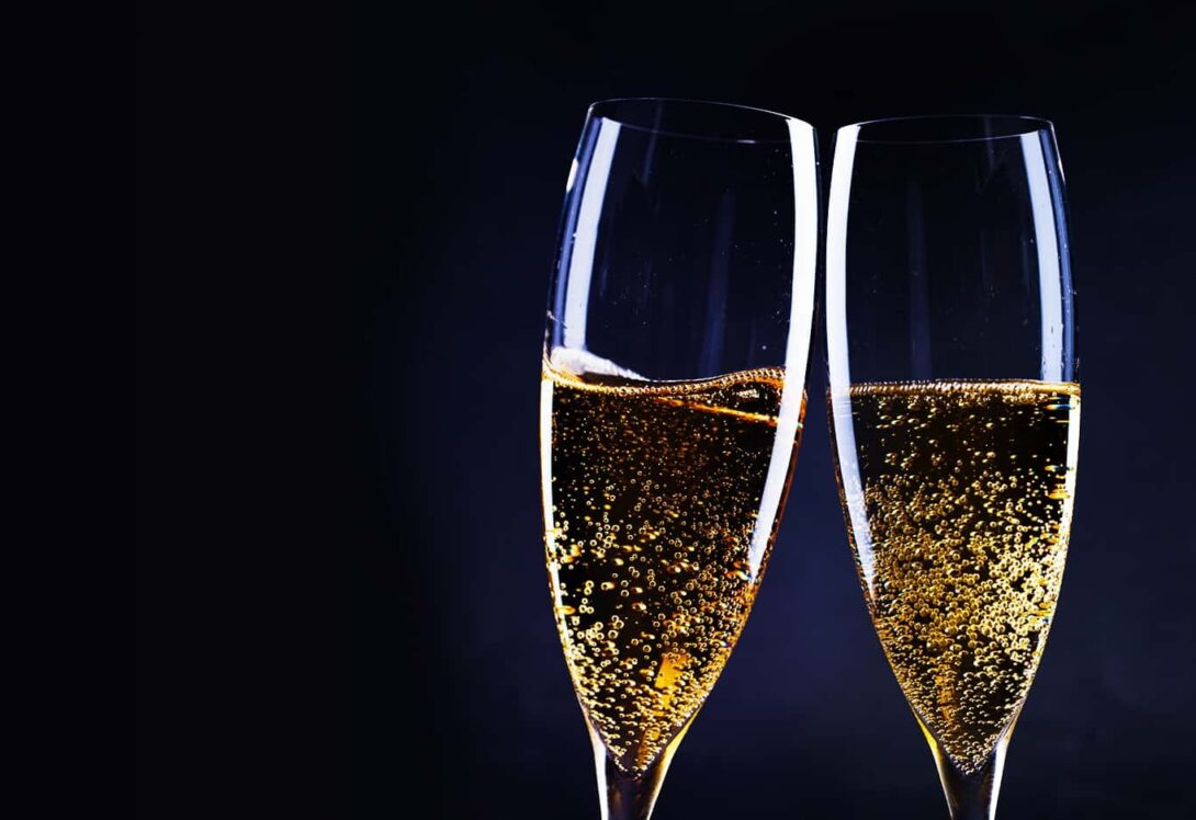 Champagne Flutes Gradient