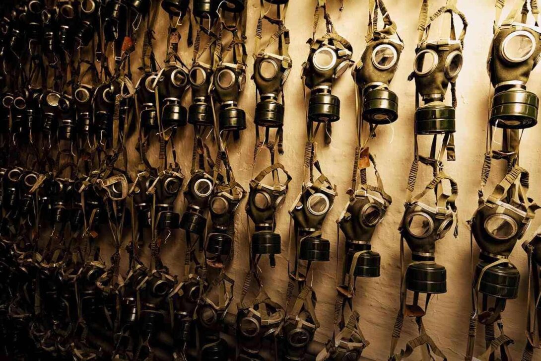 Gas Mask Wall Gradient