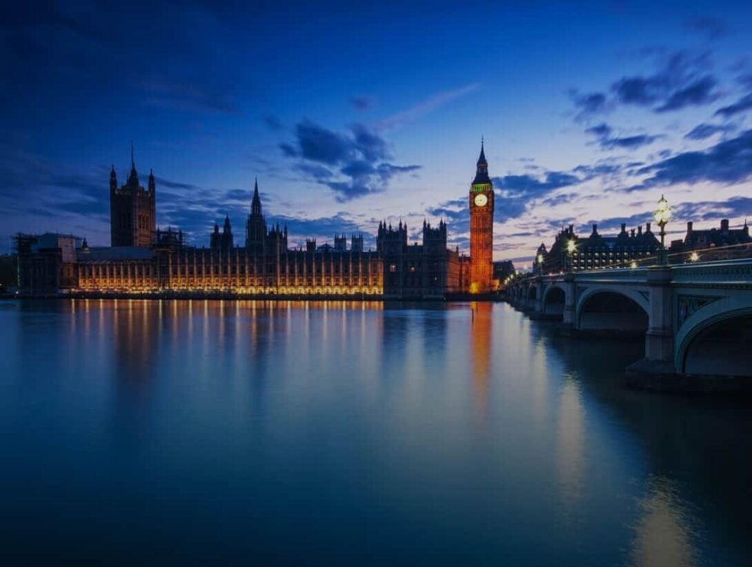 Houses of Parliament Blue Gradient