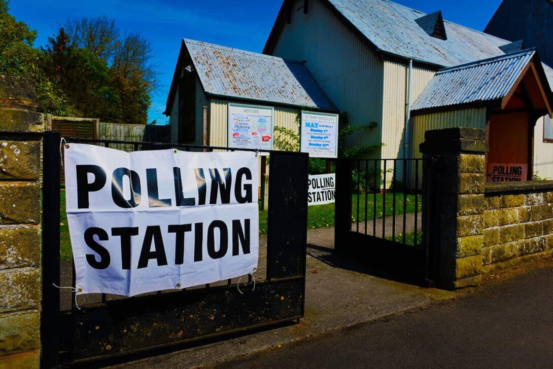 Polling Station External Gradient