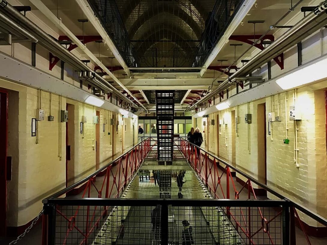 Prison Hall Gradient
