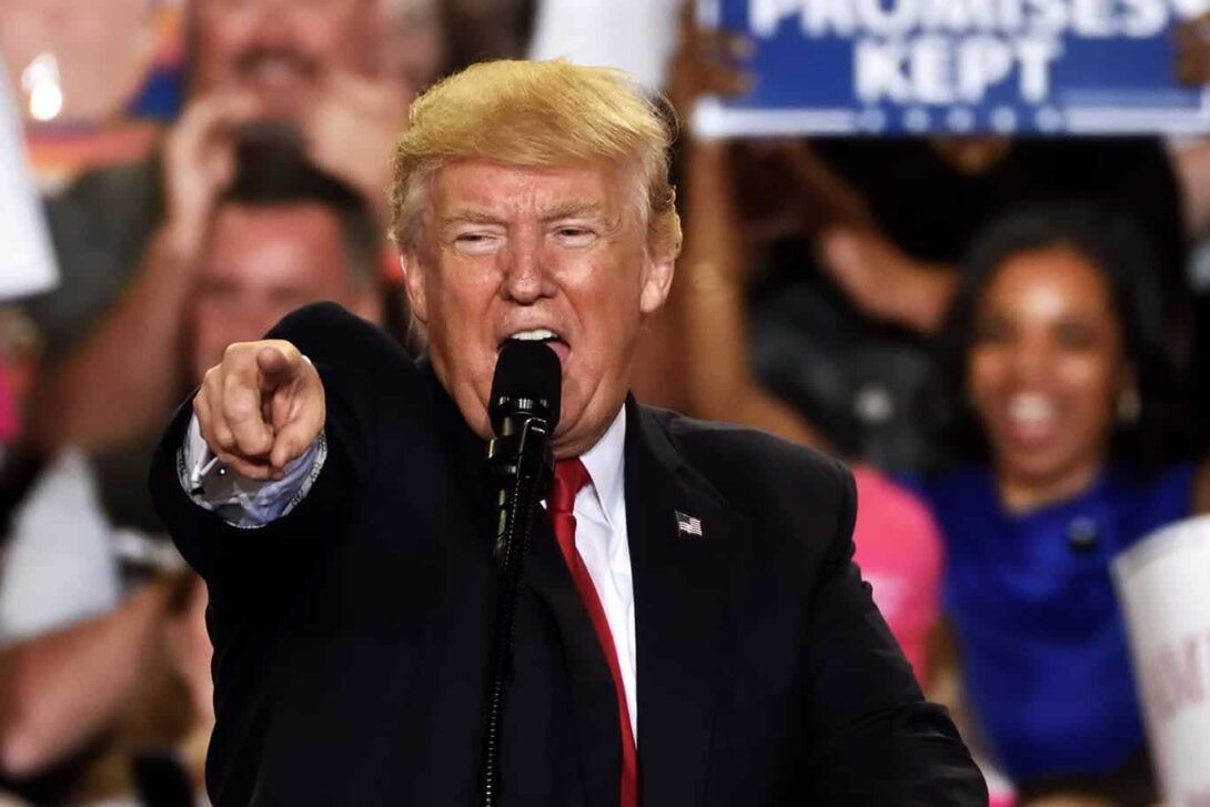 Trump pointing edited
