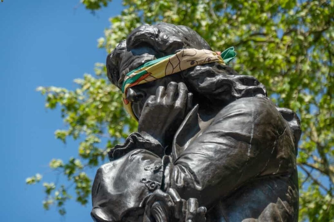 Edward colston statue