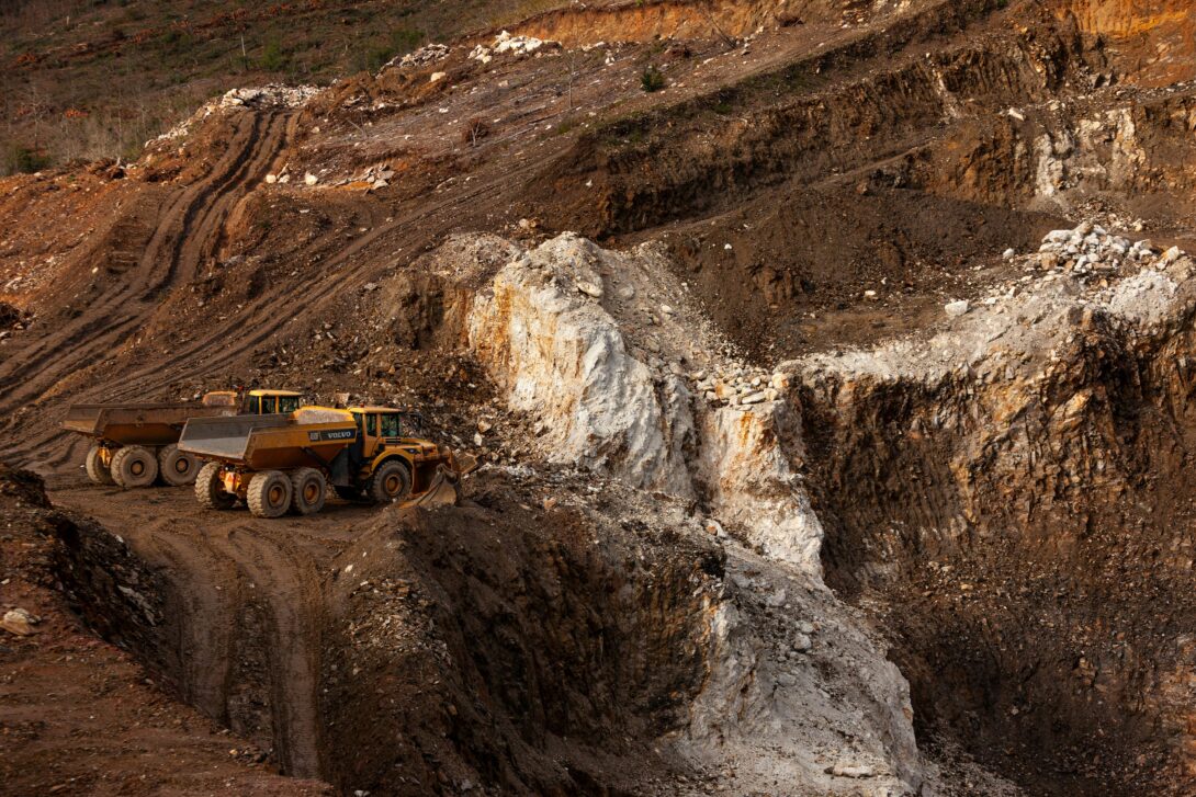 Miningwatch portugal YG0qc e6hgg unsplash