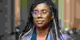 Shutterstock 2285639199