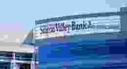 Shutterstock 2275515111