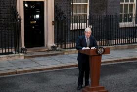 Boris outside number 10 edited
