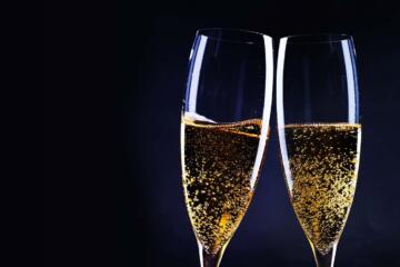 Champagne Flutes Gradient