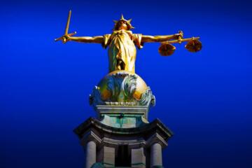 Crown Court Gradient