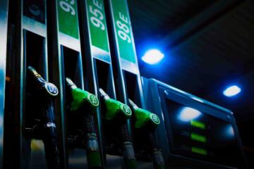 Petrol Pumps Gradient