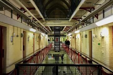 Prison Hall Gradient