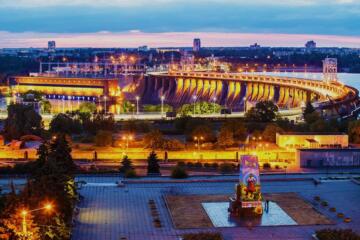 Ukraine hydroelectric dam Gradient