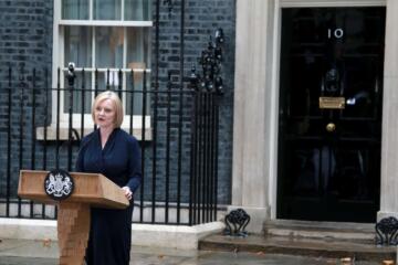 Liz truss resigning