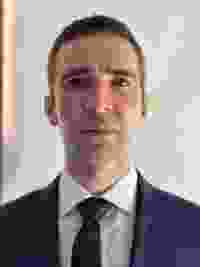 Damien Phillips, Comment Central contributor