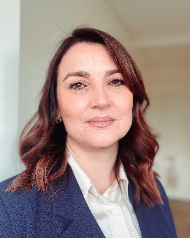 Laetitia Beaujard-Ramoo, Comment Central contributor