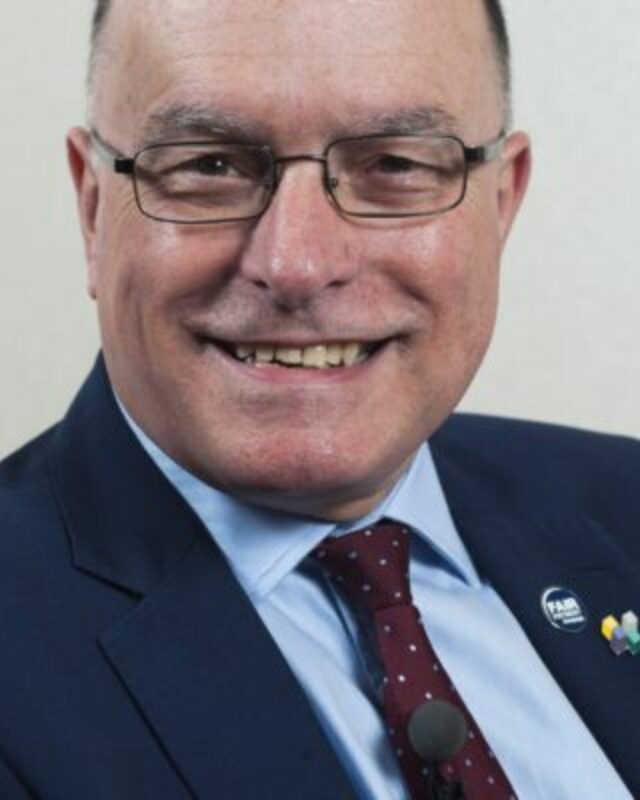 Andrew Carpenter, Comment Central contributor