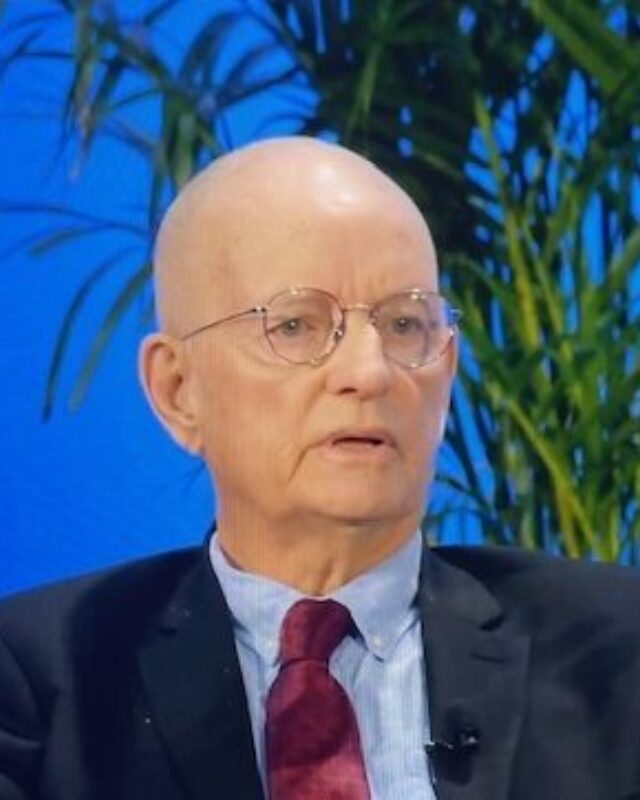 David Roche, Comment Central contributor