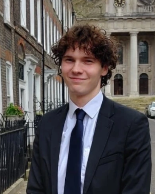 Oliver Dean, Comment Central contributor