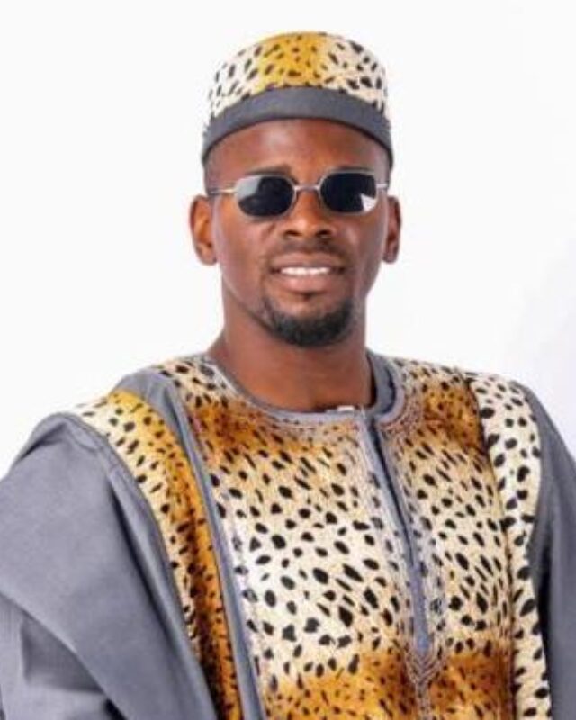 Abdoulie Ceesay, Comment Central contributor