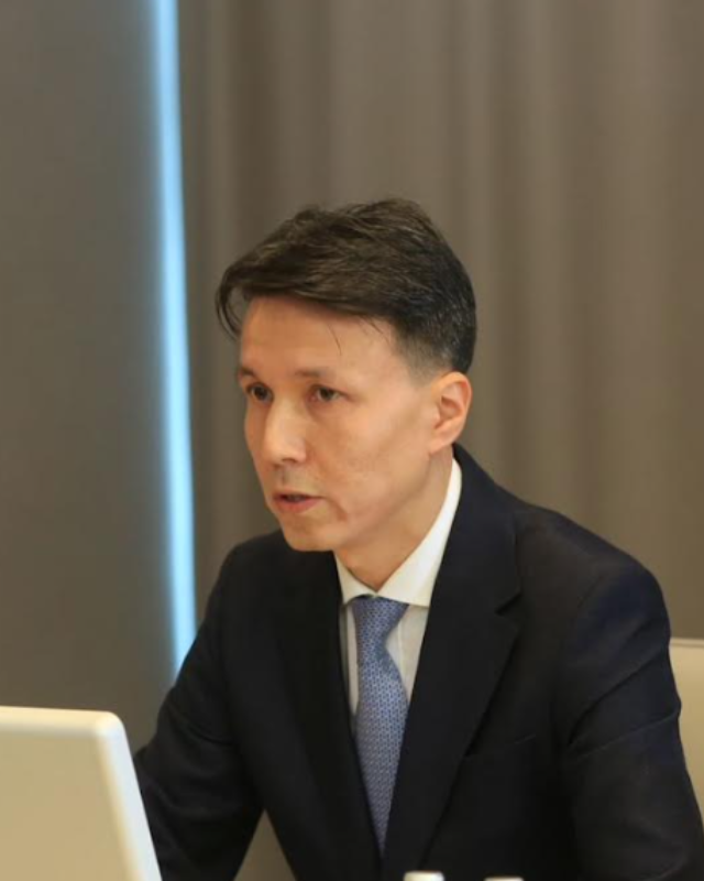 Meirzhan Yussupov, Comment Central contributor