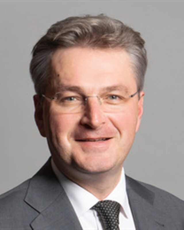 Daniel Kawczynski, Comment Central contributor