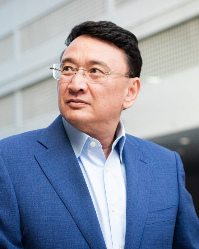 Yerbol Orynbayev, Comment Central contributor